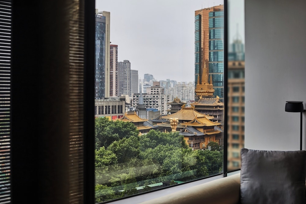 숙박 시설에서 보는 시내 전망