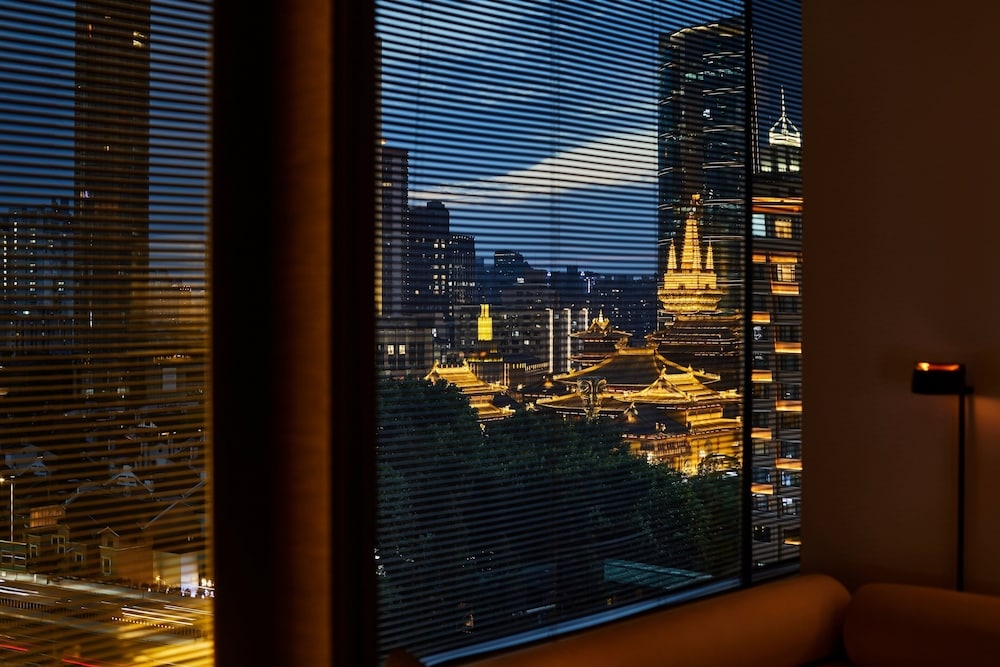 숙박 시설에서 보는 시내 전망