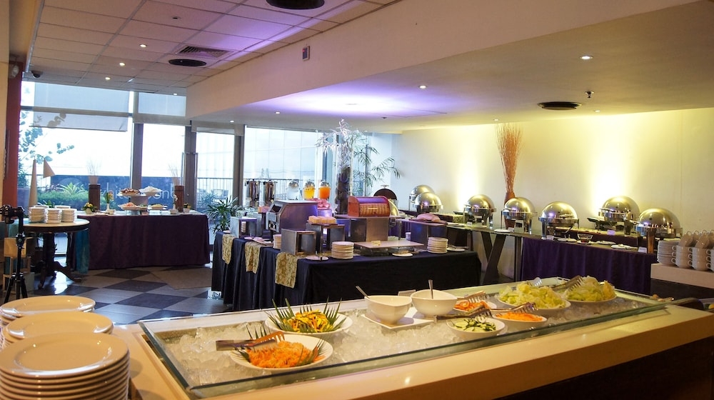 뷔페 아침 식사