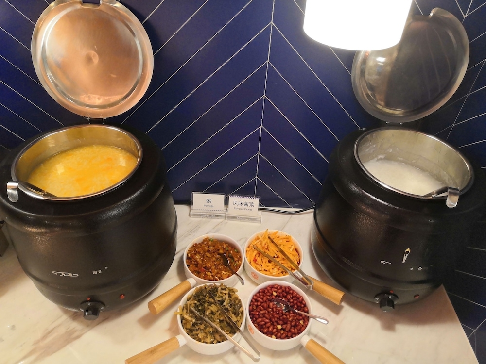 뷔페 아침 식사