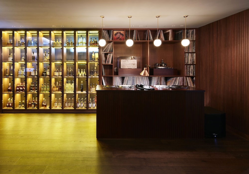 바(숙박 시설 내)