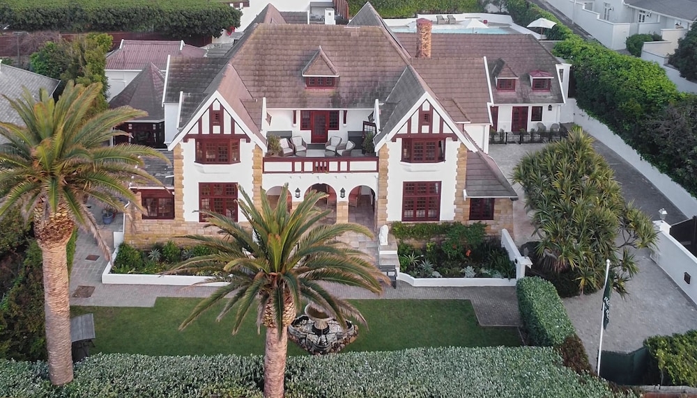 숙박 시설 정면