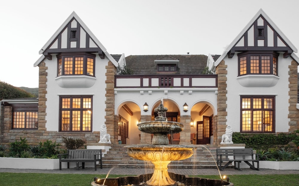 숙박 시설 정면