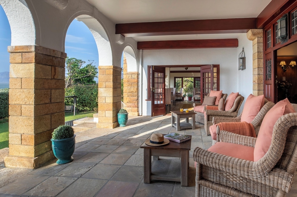 숙박 시설 정면