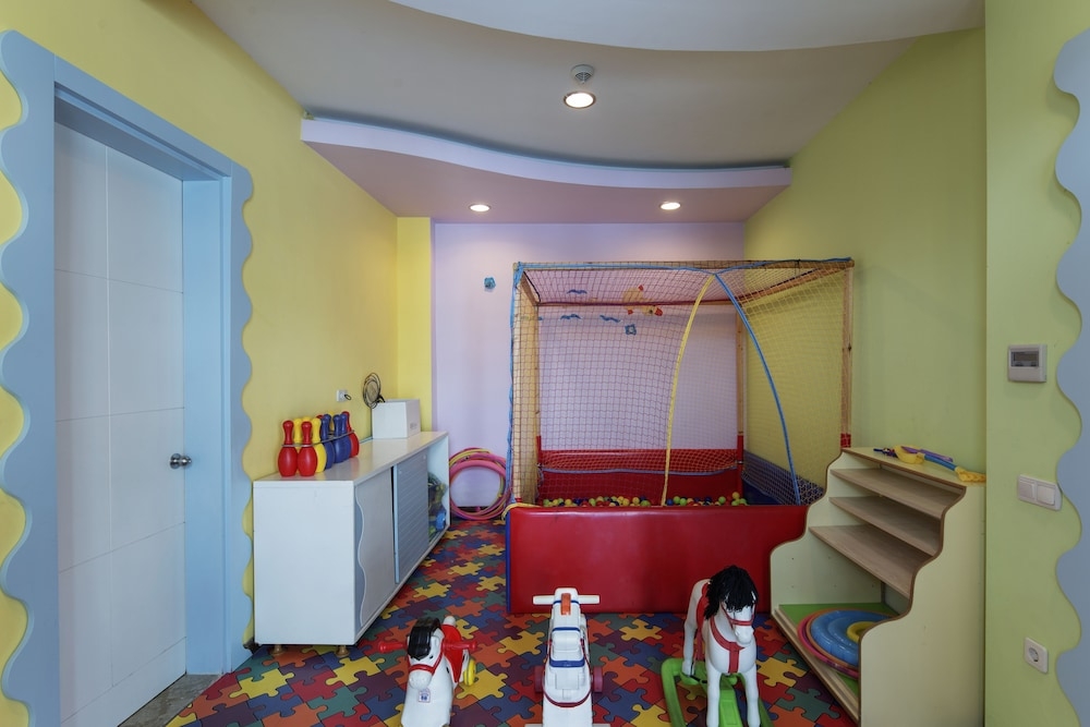 어린이 놀이 공간 - 실내