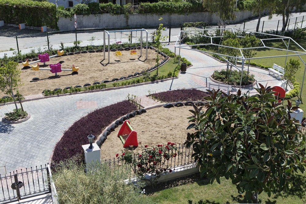 어린이 놀이 공간 - 야외