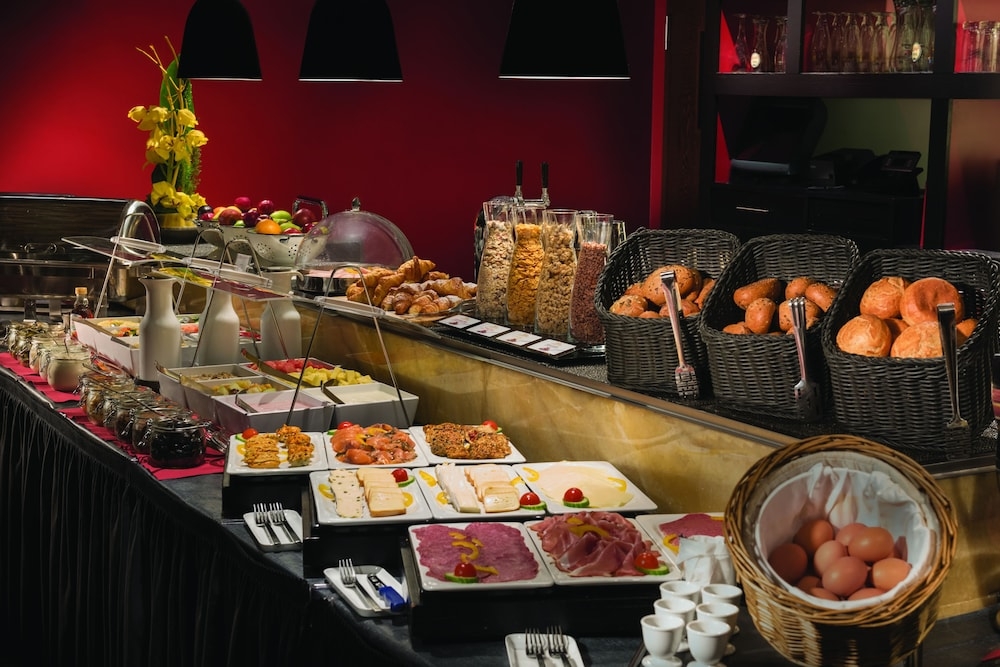 뷔페 아침 식사