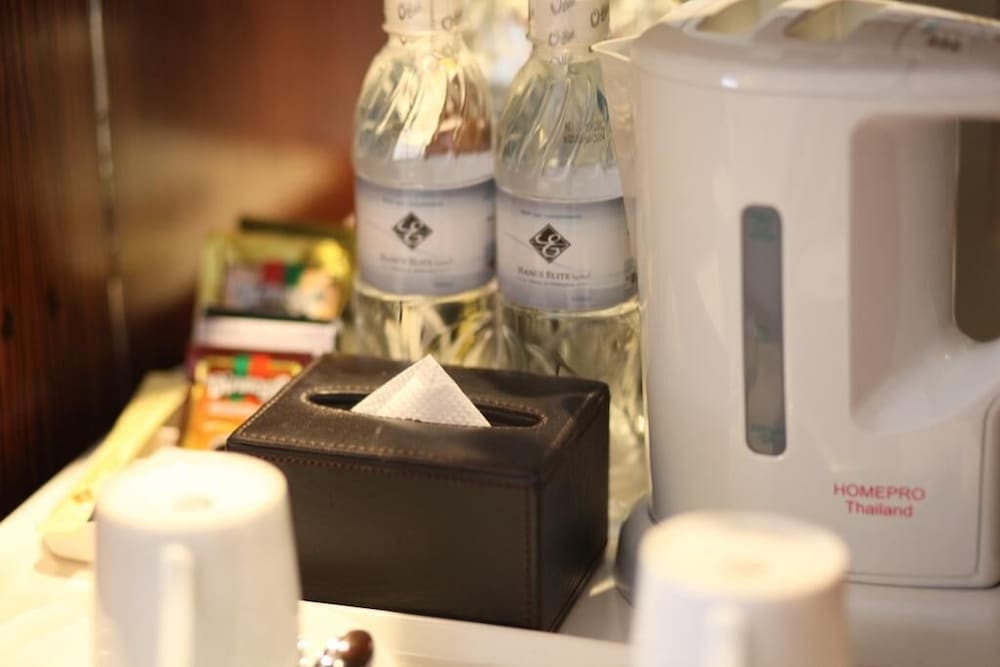 객실 내 식사 공간