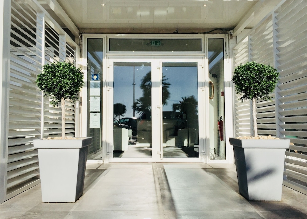 숙박 시설 입구