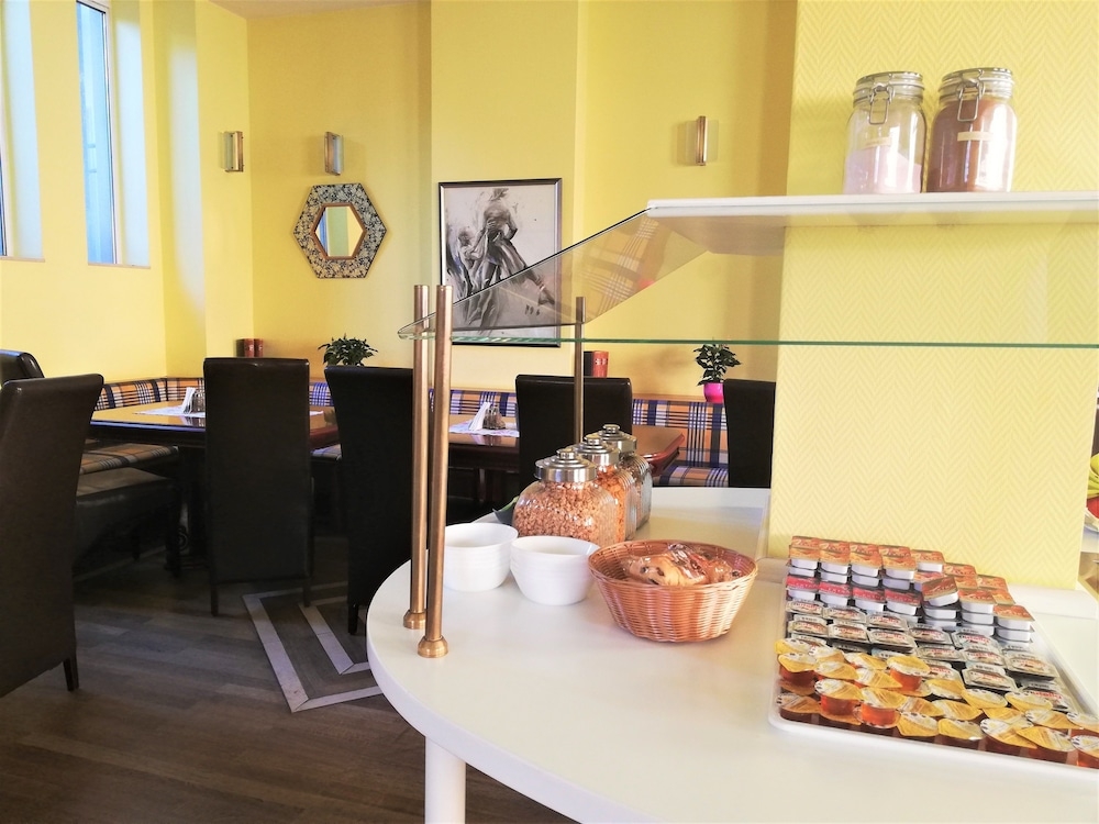 뷔페 아침 식사