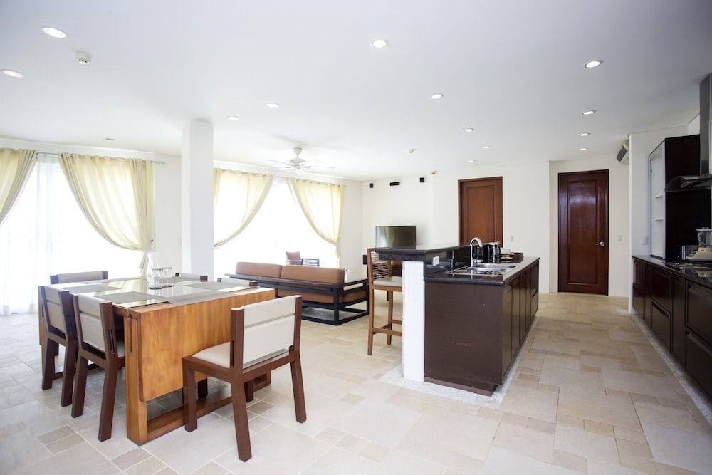 객실 내 식사 공간