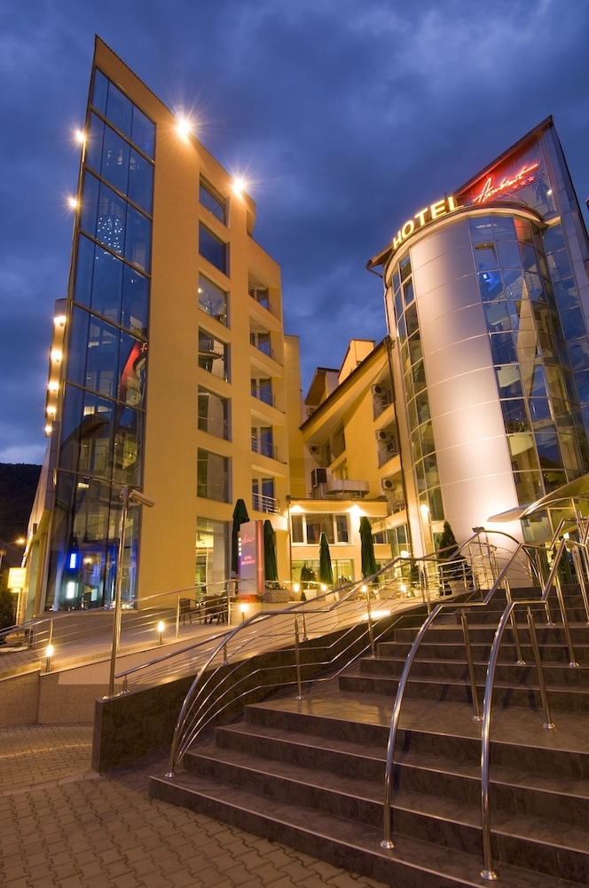 숙박 시설 입구