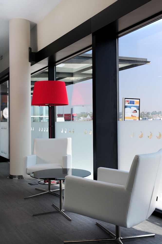 로비 좌석 공간