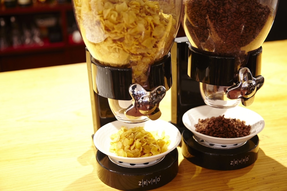 뷔페 아침 식사