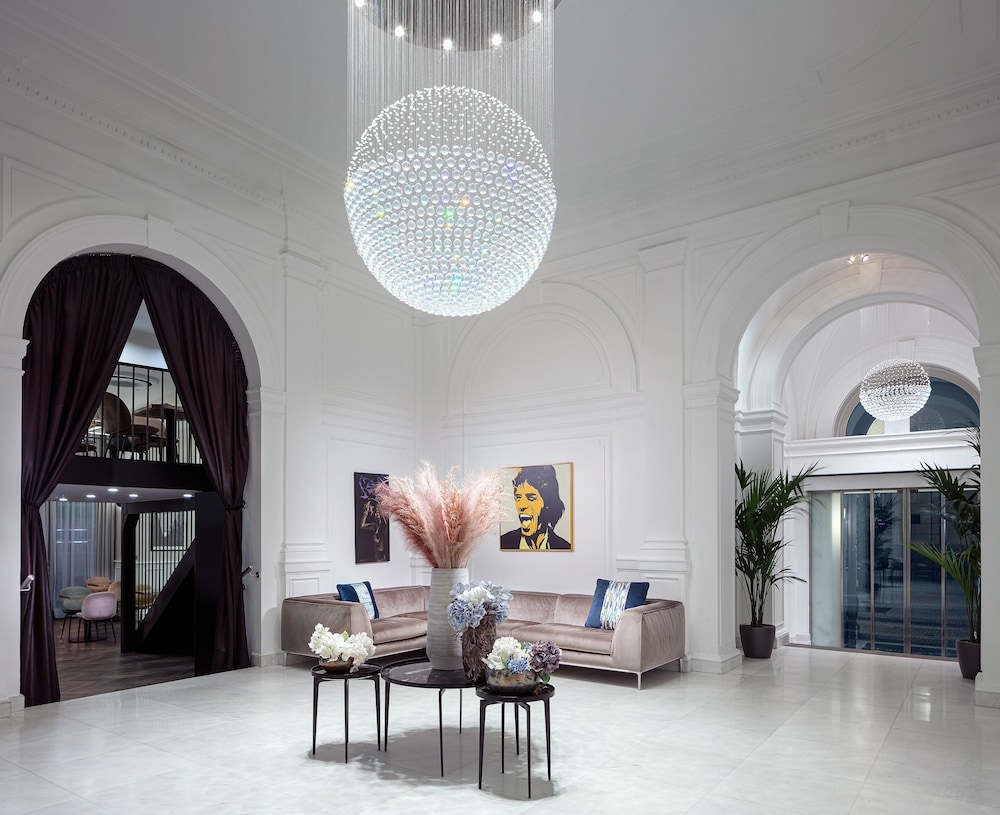 로비 좌석 공간