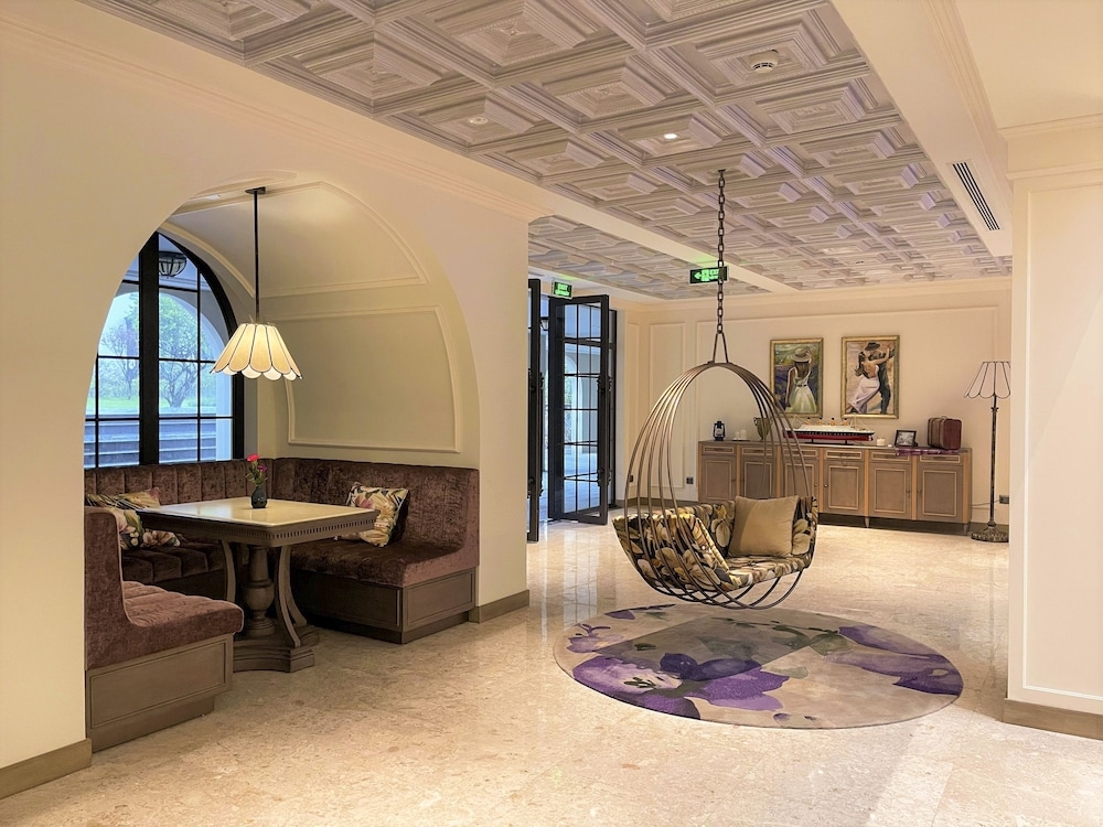 로비 좌석 공간