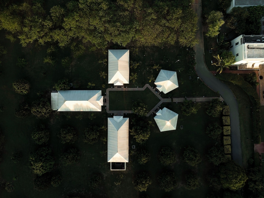 숙박 시설 정면