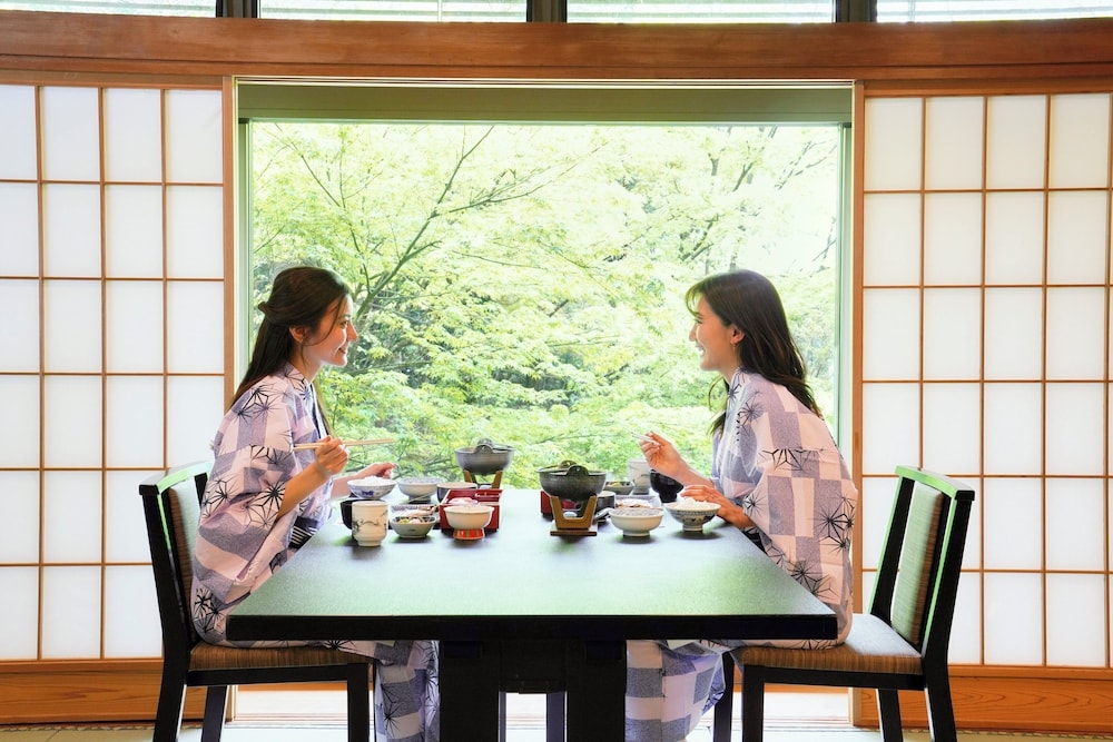 료칸 내 식사 공간