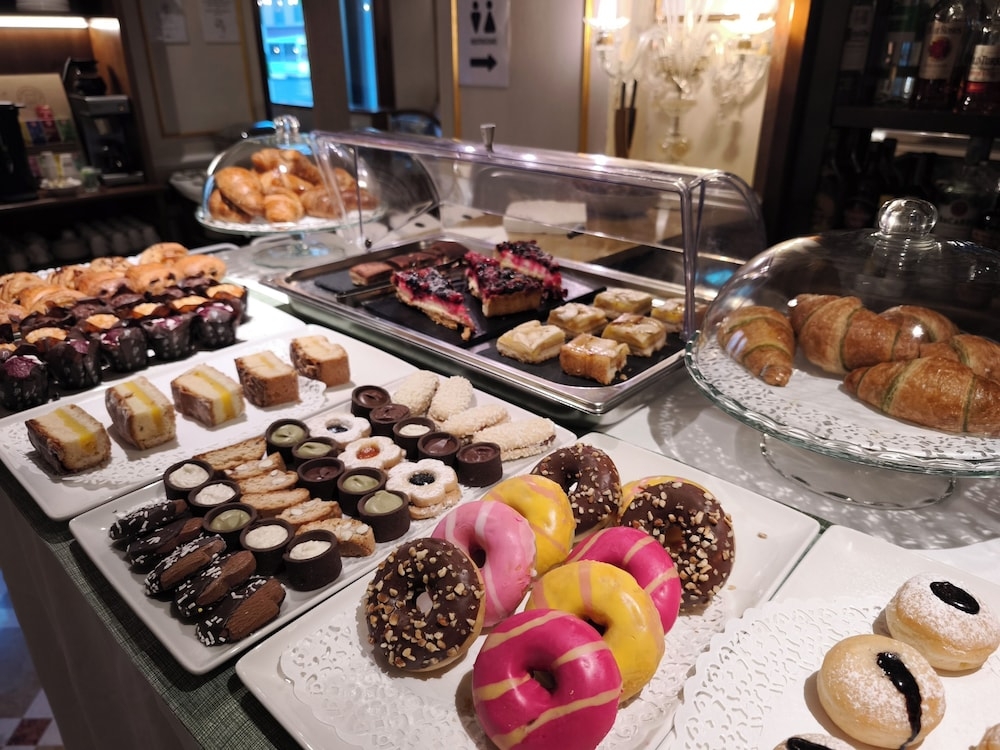 뷔페 아침 식사