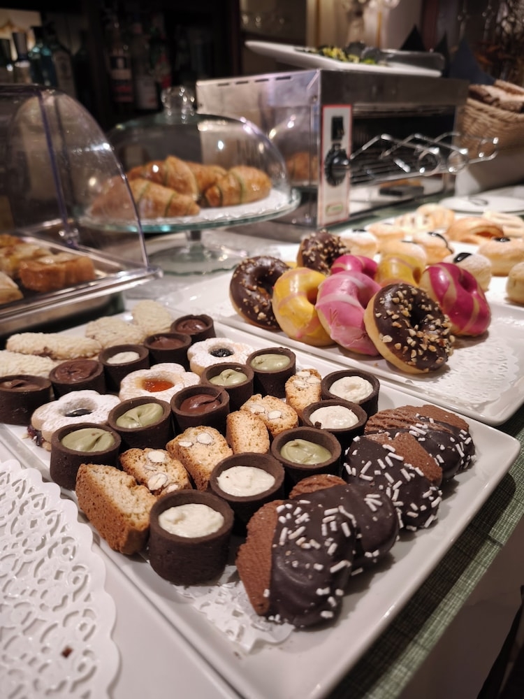 뷔페 아침 식사