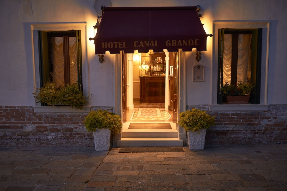 숙박 시설 입구