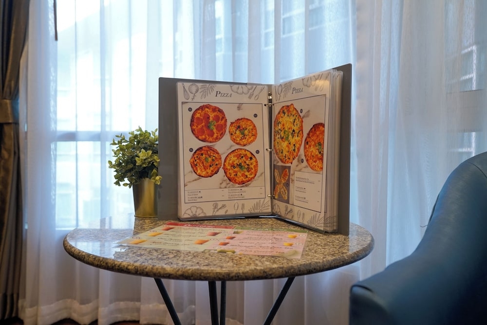 룸서비스 - 식사