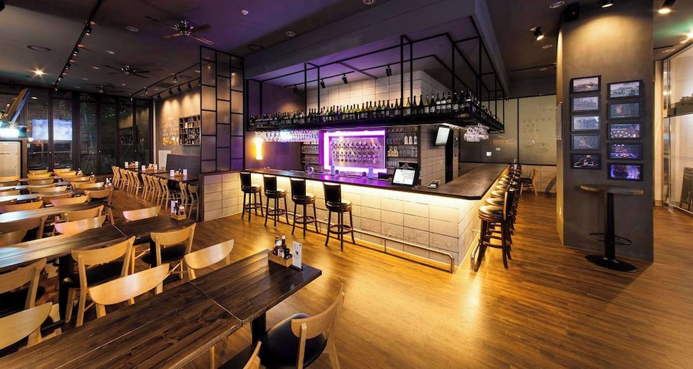 바(숙박 시설 내)