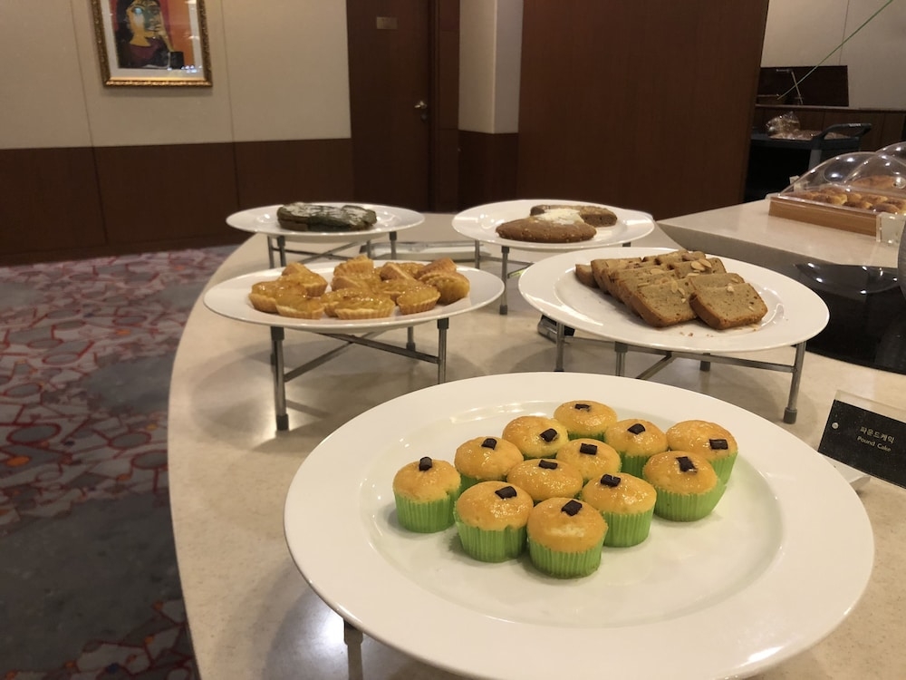 뷔페 아침 식사