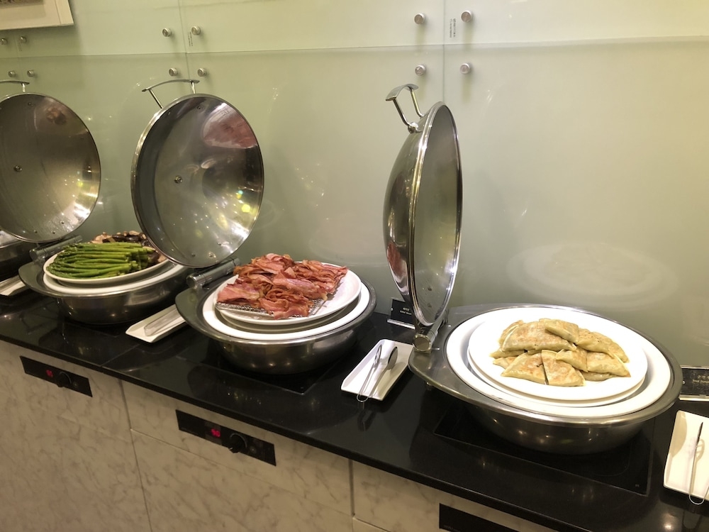 뷔페 아침 식사