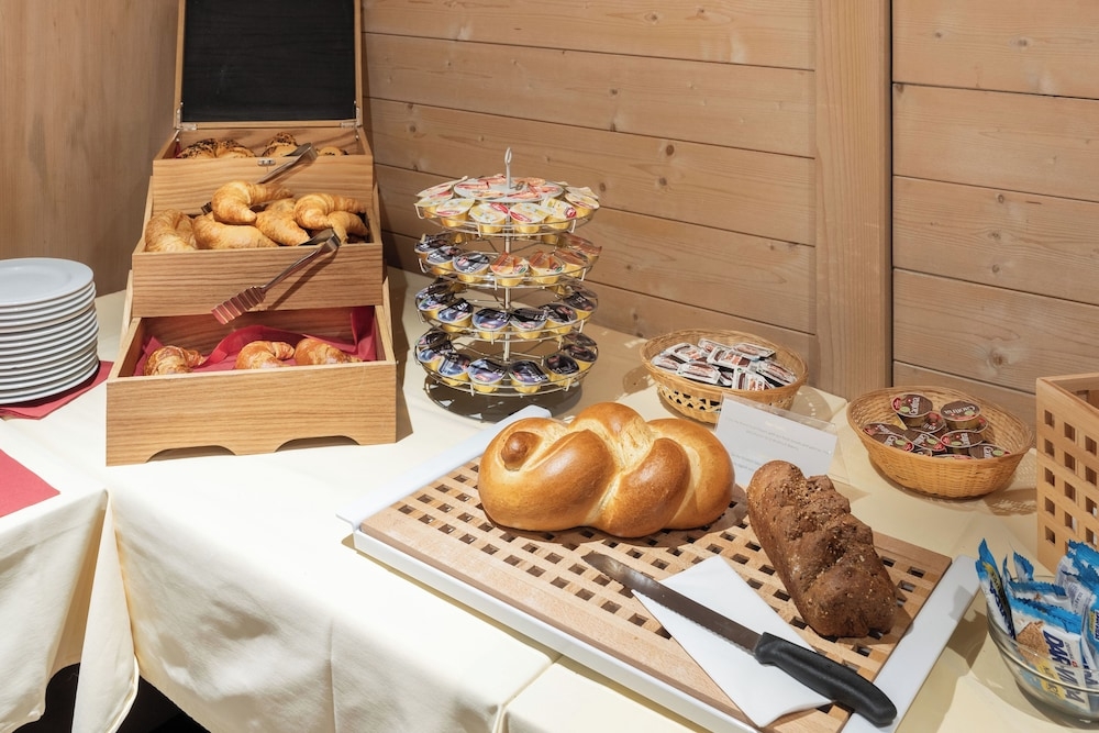 뷔페 아침 식사