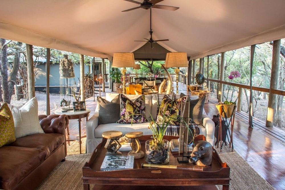 로비 좌석 공간