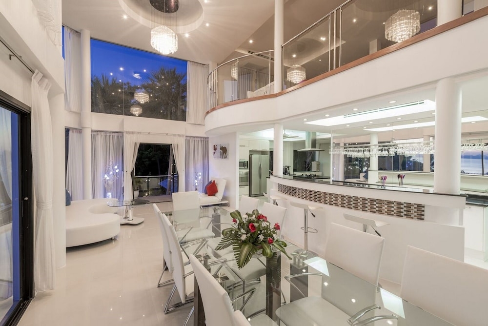 객실 내 식사 공간