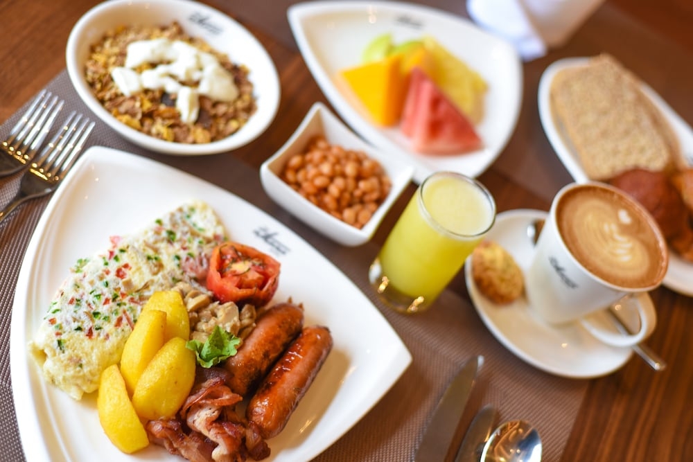 뷔페 아침 식사