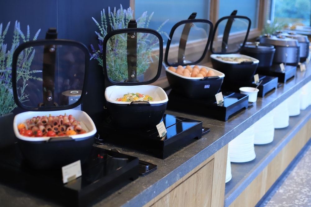 뷔페 아침 식사