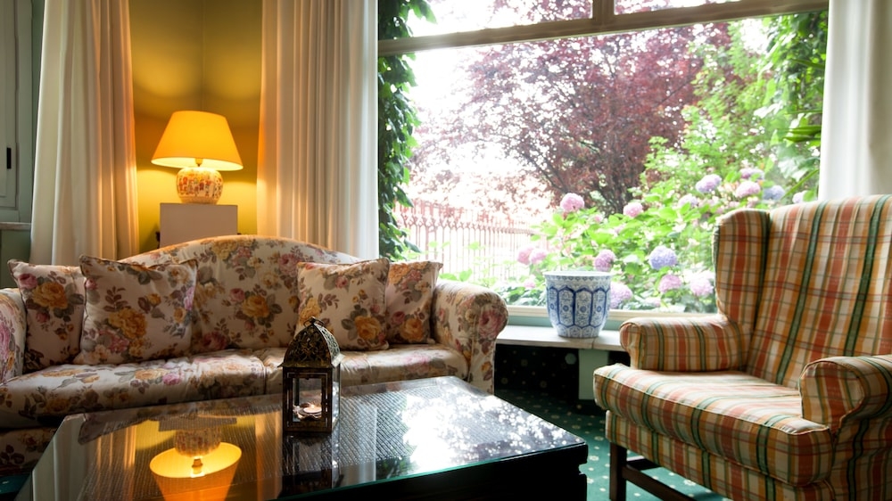 로비 좌석 공간