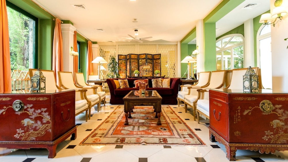 로비 좌석 공간