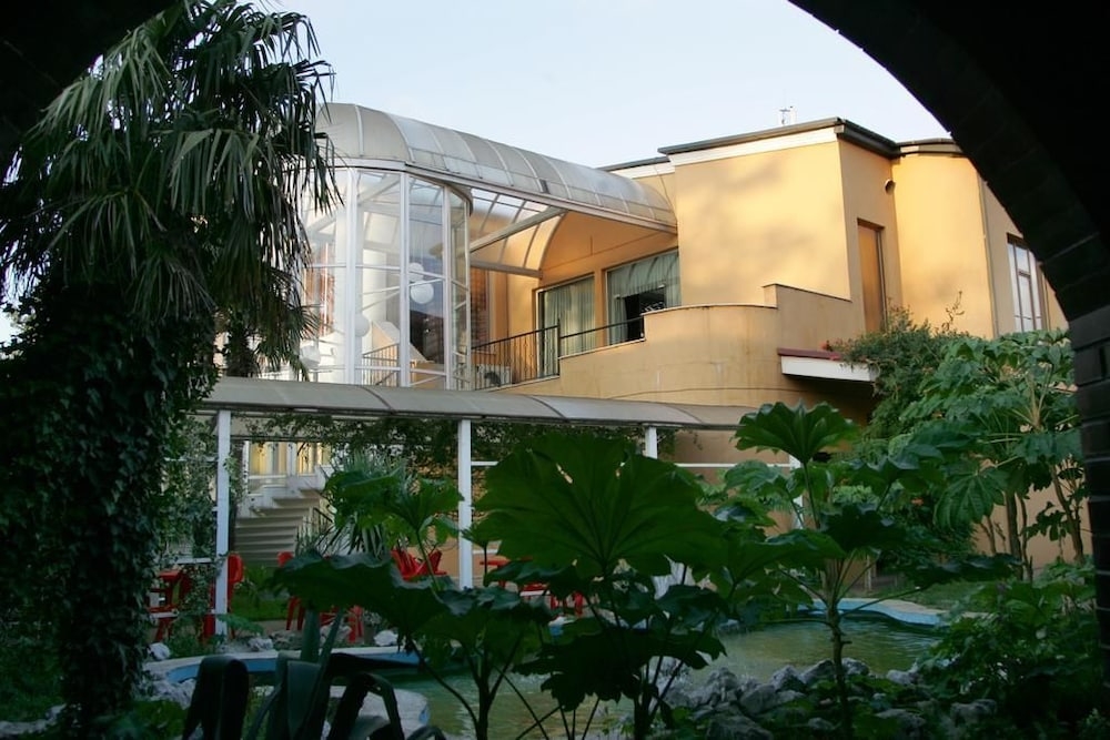 숙박 시설 정면