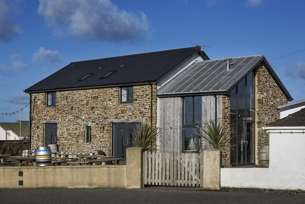 숙박 시설 정면