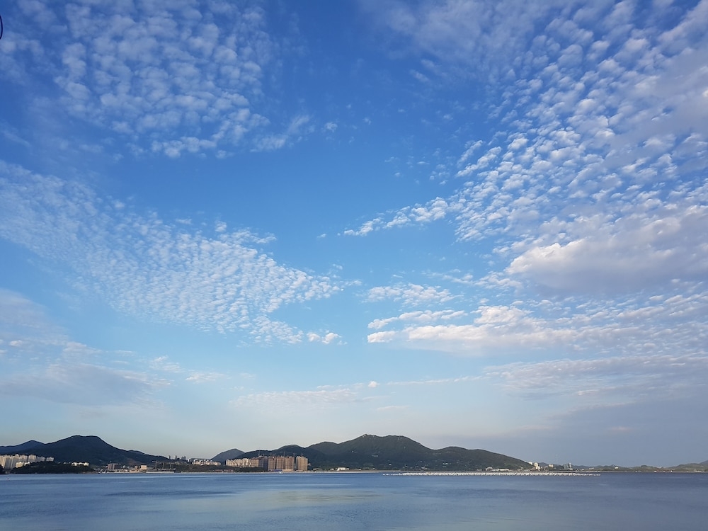 숙박 시설에서 보는 주변 전망