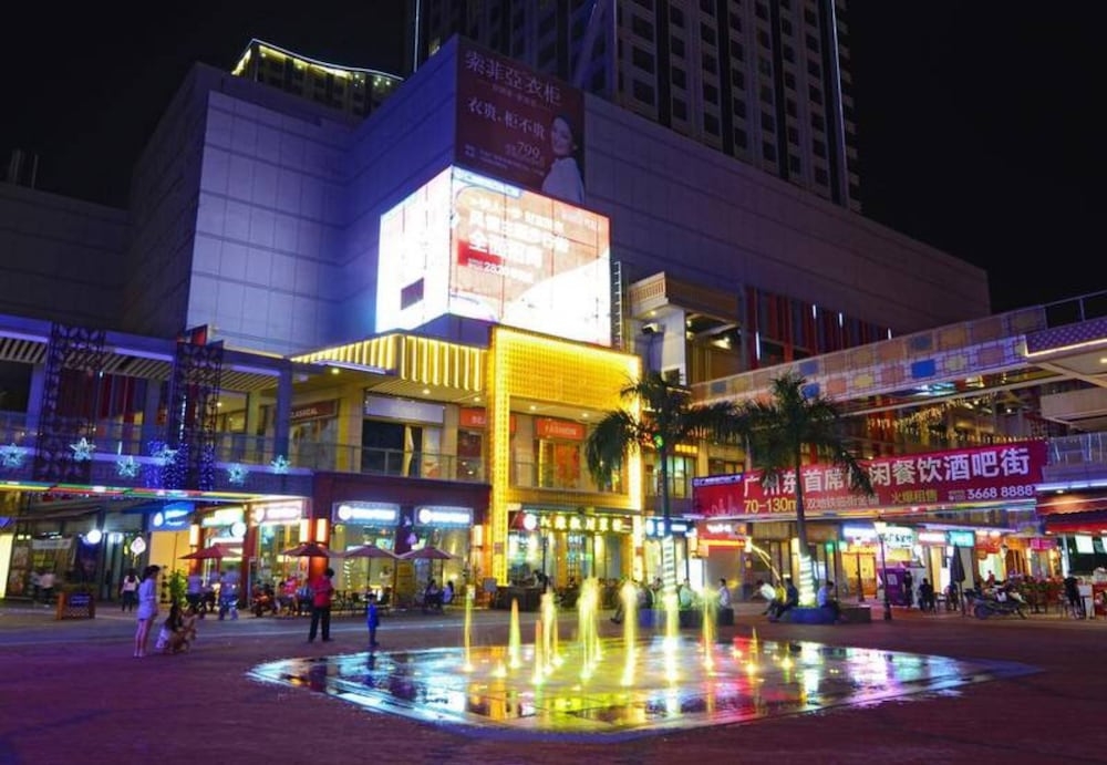 숙박 시설 정면 - 저녁/밤