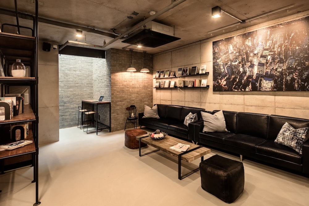 로비 좌석 공간