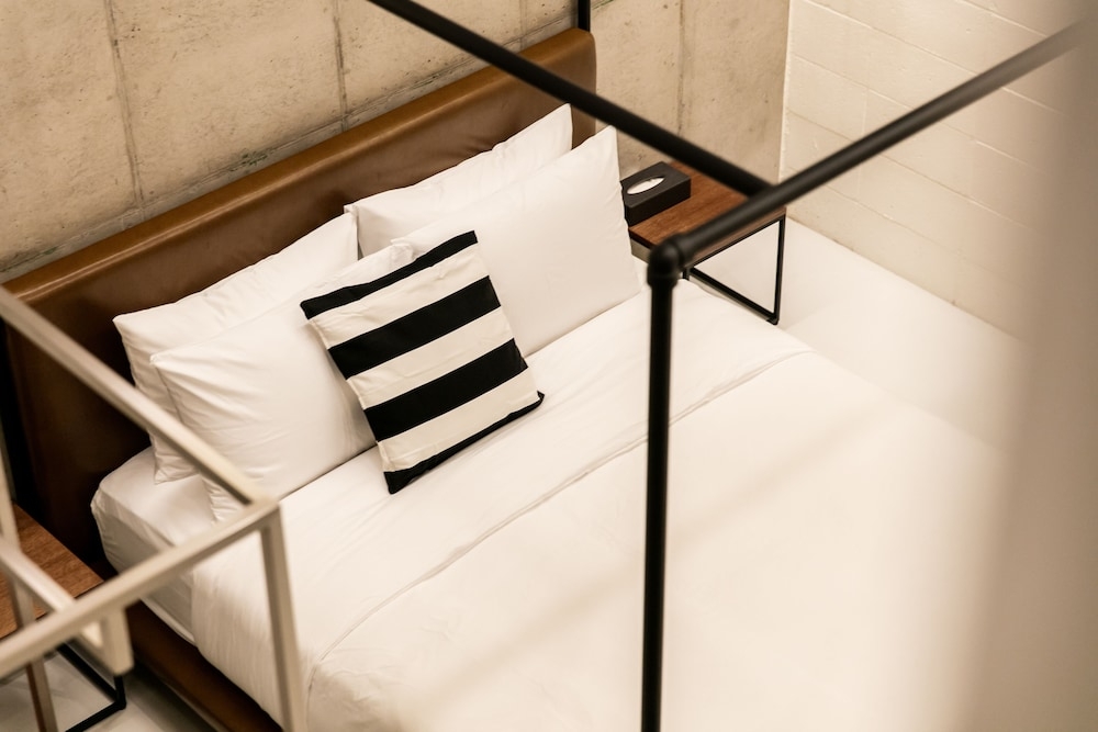 객실 내 식사 공간