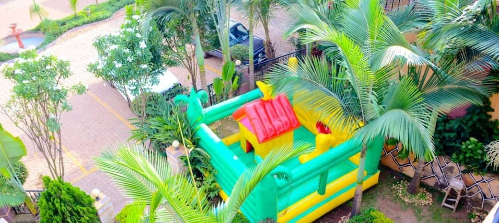 어린이 놀이 공간 - 야외