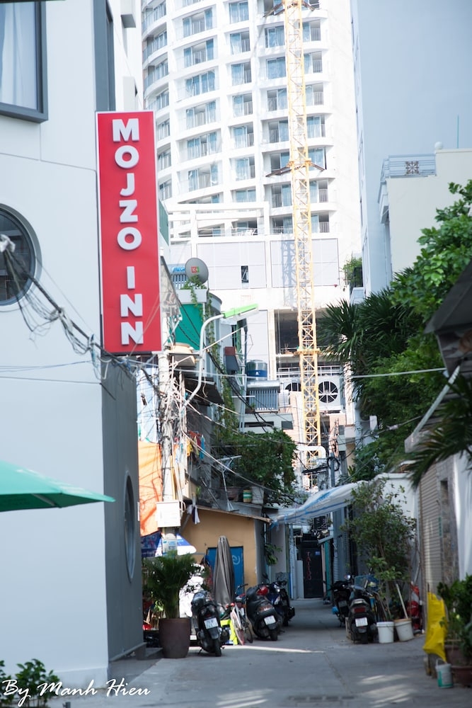 숙박 시설 입구