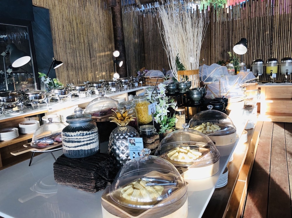 뷔페 아침 식사