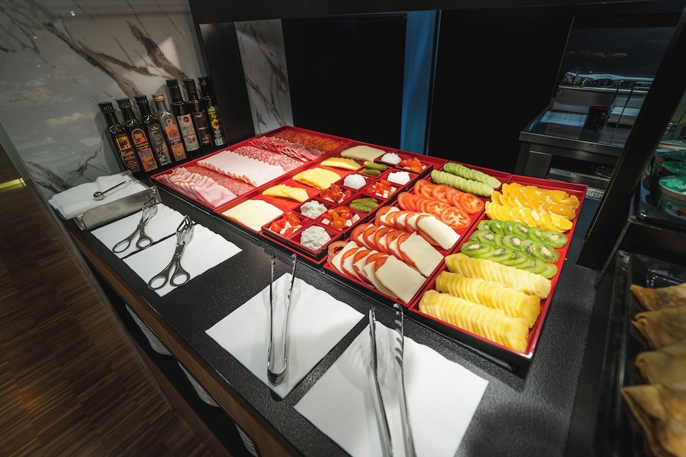 뷔페 아침 식사