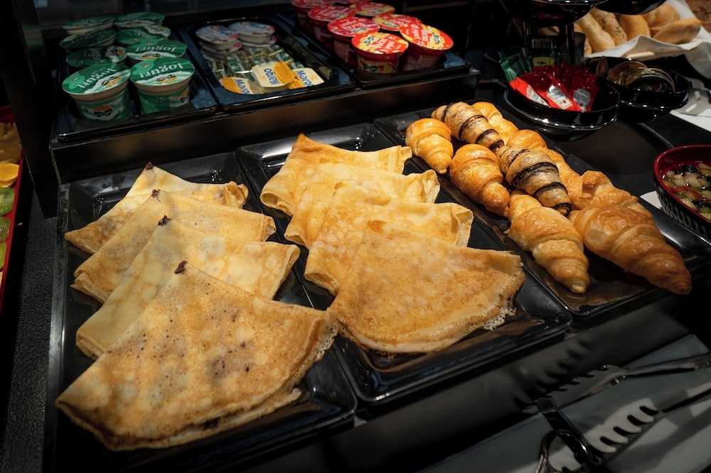 뷔페 아침 식사