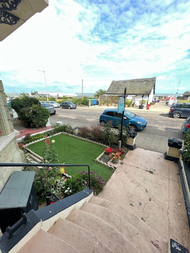 숙박 시설 정면