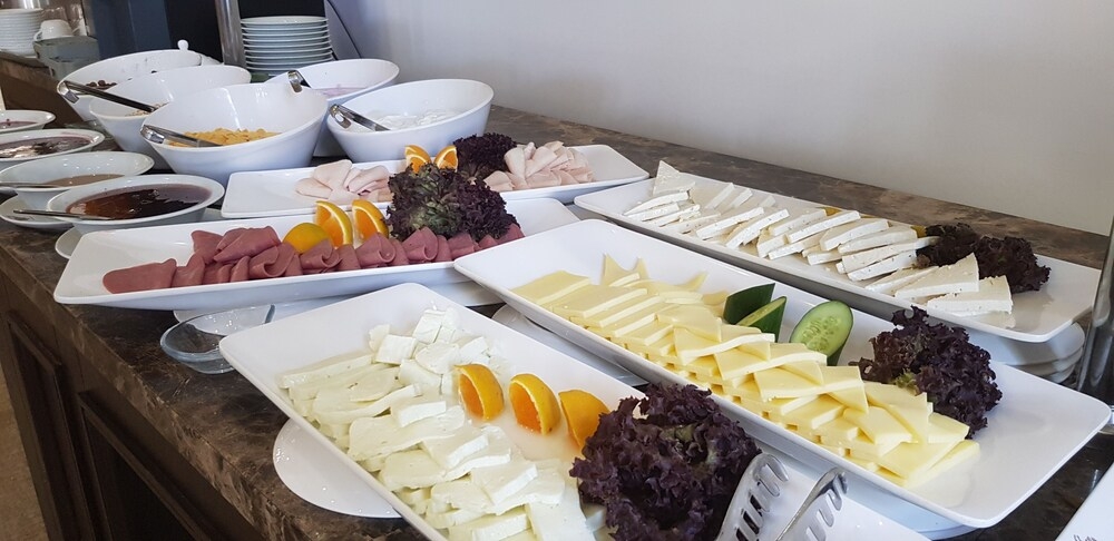 뷔페 아침 식사