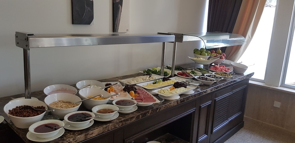 뷔페 아침 식사